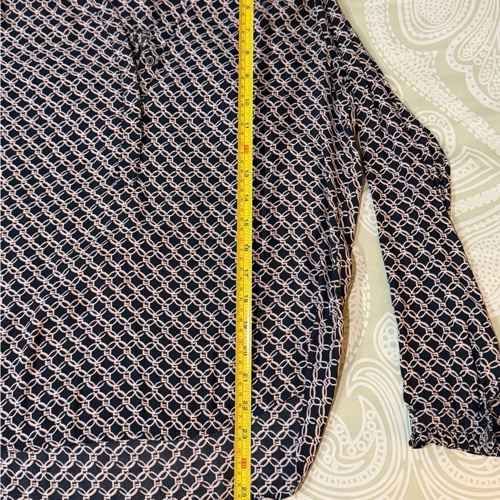 H&M Black and White Geometric Blouse - Picture 8 of 8